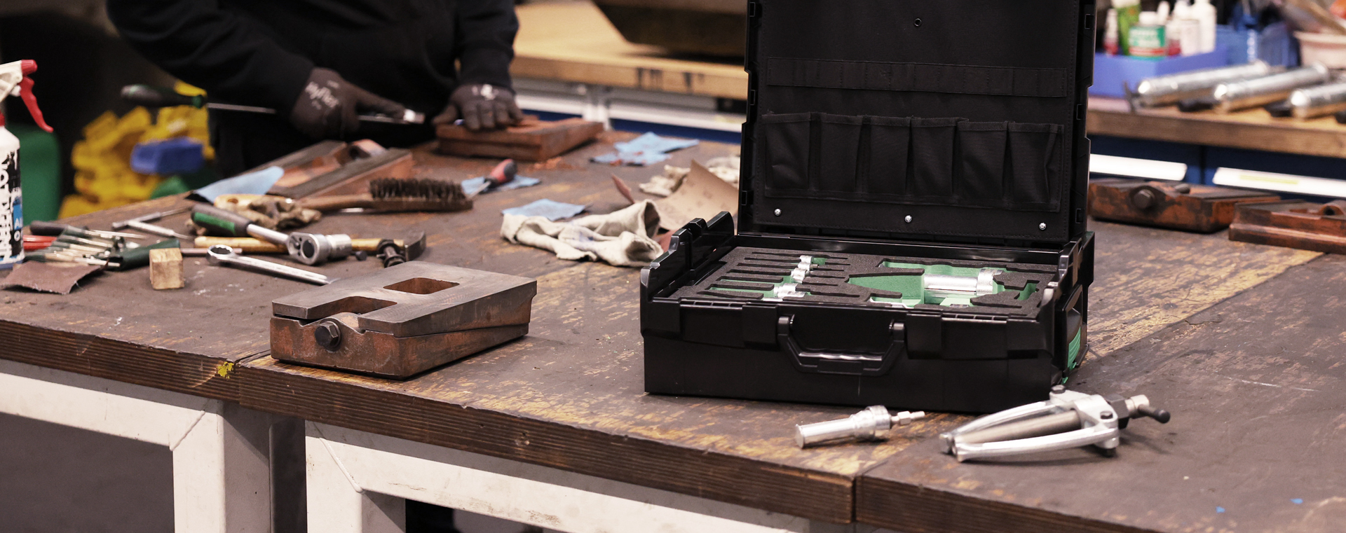 STAHLWILLE puller sets in an industrial environment